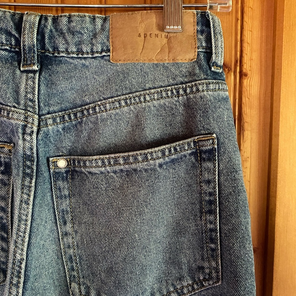 H&M 90s straight denim jeans